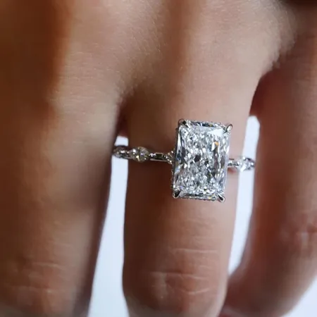 Bague de fiançailles...