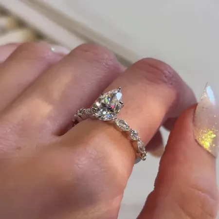 Bague de fiançailles...