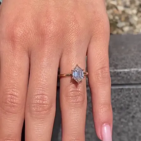 Bague de fiançailles...