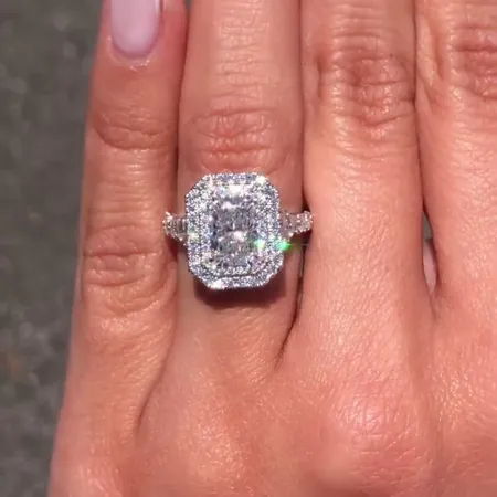 Bague de fiançailles halo en argent sterling blanc avec diamant radiant