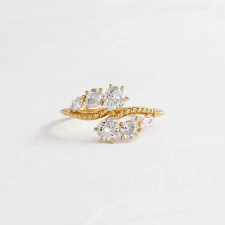 Bague de fiançailles en argent jaune et or blanc avec diamant taille poire
