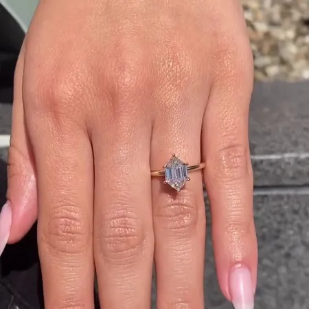 Bague de fiançailles...