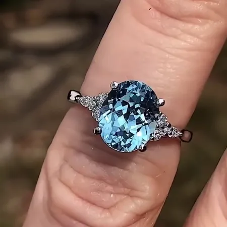 Bague de fiançailles en argent sterling avec aigue-marine bleue à taille ovale