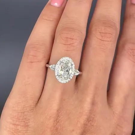 Bague de fiançailles en argent sterling avec halo en diamant blanc de taille ovale