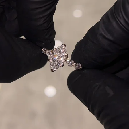 Bague de fiançailles...