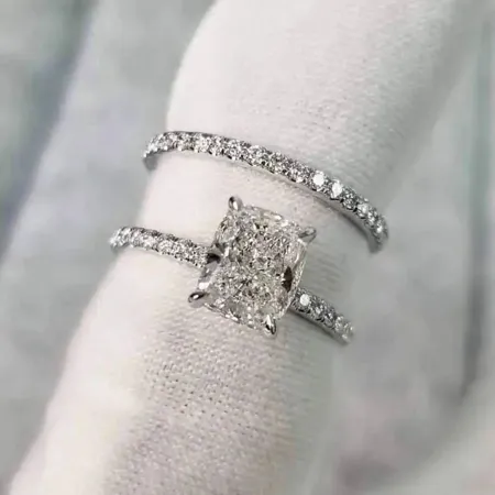 Bague classique en argent...