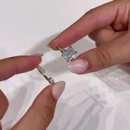 Bague solitaire en argent...