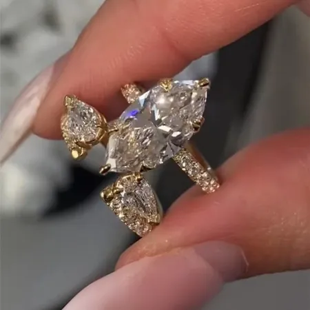 Ensemble d'alliances en argent sterling blanc avec insert en or jaune et diamant taillé en forme de marquise