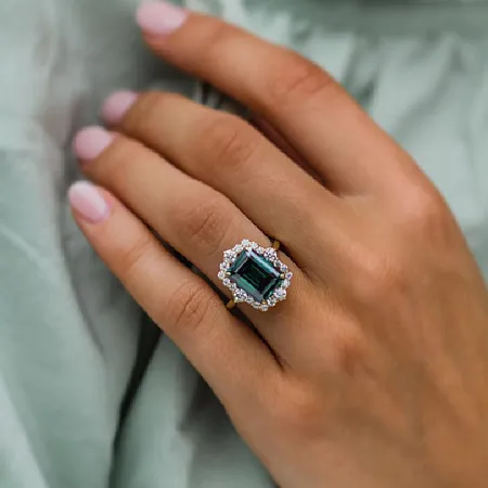 Bague de fiançailles halo en or jaune vert émeraude en argent 925