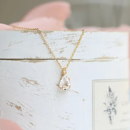 Collier poire en argent...