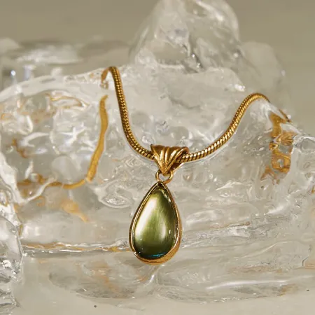 Collier goutte d'eau en...