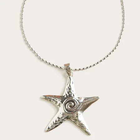 Collier etoile de mer...