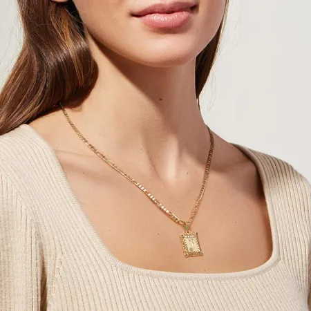 Lettre initiale a-z collier...