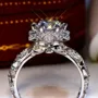Bague de fiançailles art deco halo en argent 925 avec diamant rond et blanc