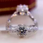 Bague de fiançailles art deco halo en argent 925 avec diamant rond et blanc