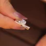 Bague de fiançailles en or jaune blanc et diamant rond en argent 925