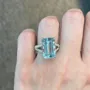 Bague de fiançailles classique en argent sterling avec aigue-marine taille émeraude