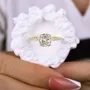 Bague de fiançailles en argent sterling sertie d'un diamant taillé en forme de coussin