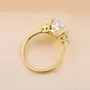 Bague de fiançailles 3 pierres en argent jaune et diamant poire blanc