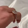 Bague de fiançailles en forme de halo en argent sterling et or rose, sertie d'un diamant ovale