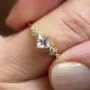 Bague de fiançailles en argent jaune blanc et diamant taille princesse