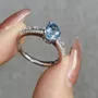 Bague de fiançailles en argent sterling avec aigue-marine bleue à taille ovale