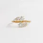 Bague de fiançailles en argent jaune et or blanc avec diamant taille poire