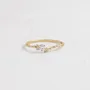 Bague de fiançailles en argent jaune et or blanc avec diamant taillé en marquise