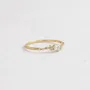Bague de fiançailles en argent jaune et or blanc avec diamant taillé en marquise