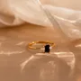 Bague de fiançailles 3 pierres emerald cut fancy black en argent sterling et or jaune