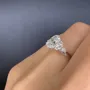 Bague de fiançailles en argent sterling blanc avec diamant ovale
