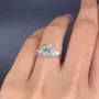 Bague de fiançailles en argent sterling blanc avec diamant ovale
