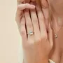 Bague de fiançailles classique en argent sterling blanc avec diamant ovale