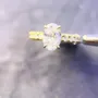 Bague de fiançailles en or jaune blanc et argent sterling avec diamant ovale