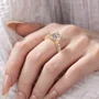 Bague de fiançailles en or jaune blanc et argent sterling avec diamant ovale