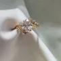 Bague de fiançailles en argent sterling blanc et couleur or jaune avec diamant taille ovale