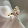Bague de fiançailles en argent sterling blanc et couleur or jaune avec diamant taille ovale