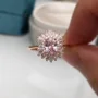 Bague de fiançailles vintage en argent sterling avec saphir rose taille ovale et halo