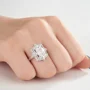 Bague de fiançailles en argent sterling blanc avec diamant taille coussin et halo