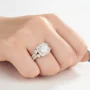 Bague de fiançailles en argent sterling blanc avec diamant taille coussin et halo