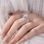 Anneau de mariage en argent sterling serti d'un diamant taille princesse blanc