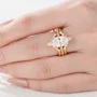 Anneau de mariage en argent sterling serti d'un diamant ovale en or jaune blanc