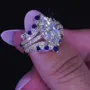 Alliance de mariage en argent sterling sertie de diamants taillés en marquise, saphir blanc, bleu, or jaune