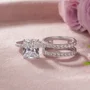 Ensemble de bague de mariage en argent sterling serti d'un halo avec diamant taille émeraude