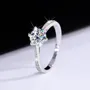 Bague de fiançailles classique en argent sterling 925 et diamant de moissanite de taille ronde