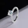 Bague de fiançailles classique en argent sterling 925 et diamant de moissanite de taille ronde