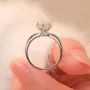 Bague de fiançailles halo en argent sterling 925 avec diamant moissanite de taille ronde