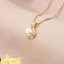 Collier en acier titane avec perle blanche ronde