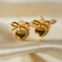 Boucles d'oreilles ruban en forme de cœur plaqué or 18k